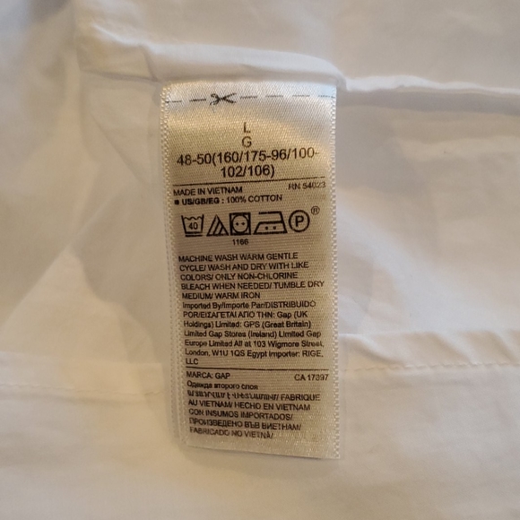 Gap Top - Picture 8 of 8